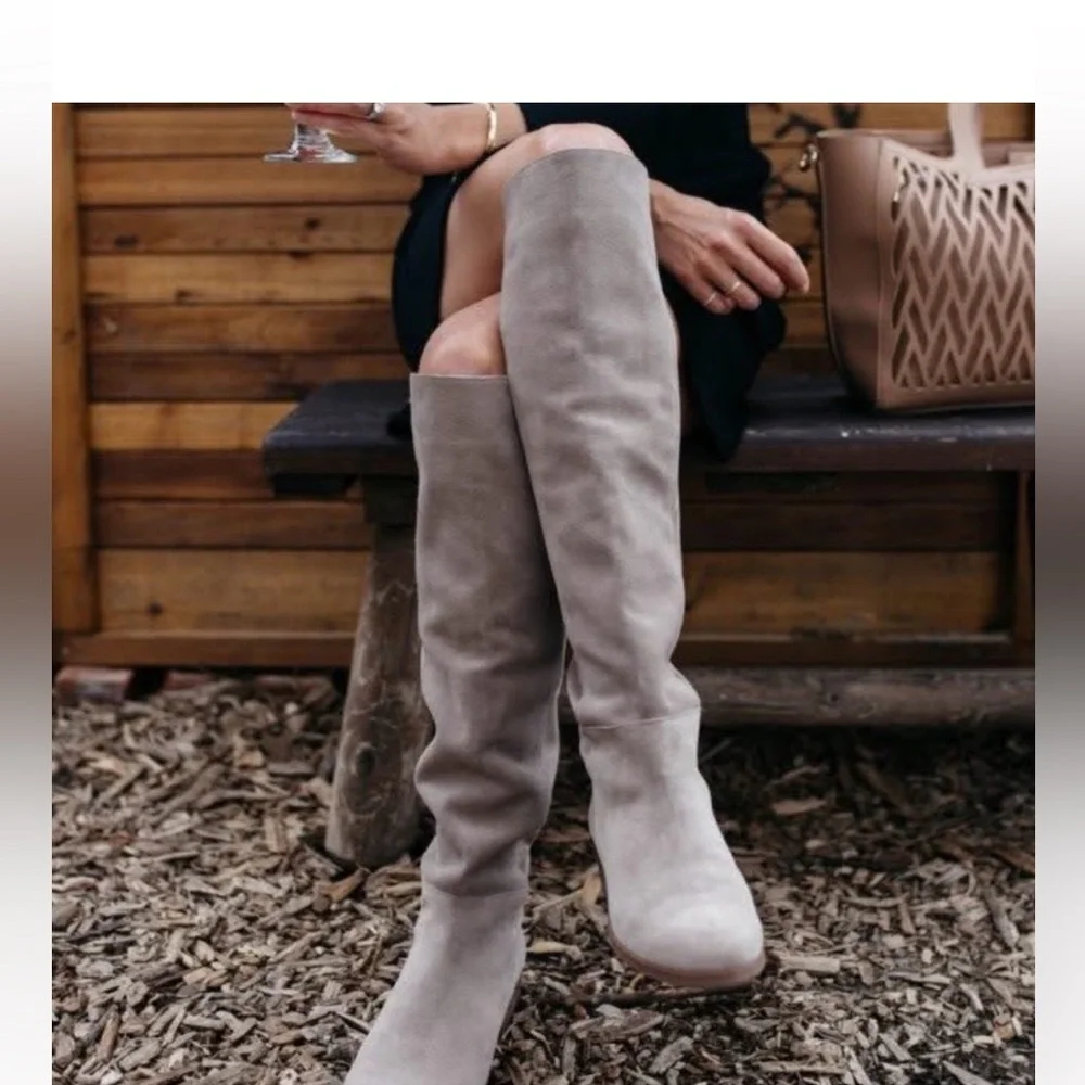 NWOT Sz 11 Sole Society Calypso Knee-High Boots can fit Wide Calf Mushroom